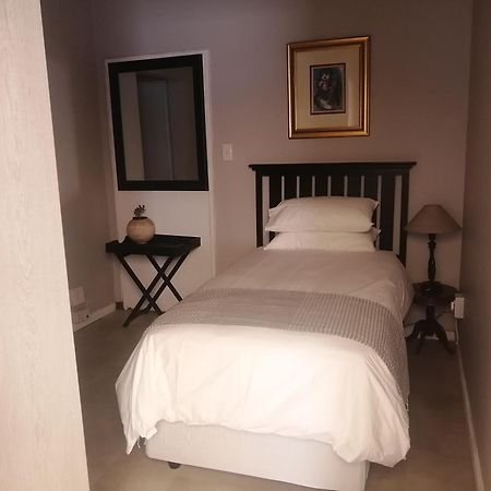 Avo Tree Guesthouse Paarl Esterno foto